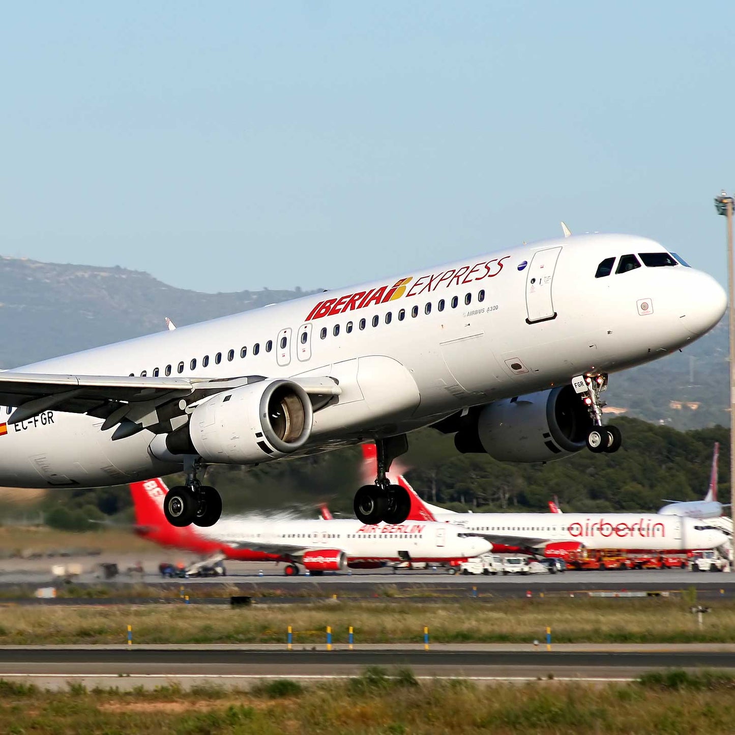 Aviationtag Iberia A320 - EC-FGR